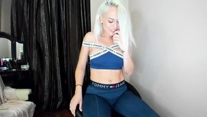 Gay Public Amazing webcam model Mirrabelle wants me to cum!...
