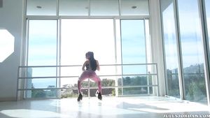 Hugetits Nikki Delano Takes A Creampie - Rough Sex Video Gag