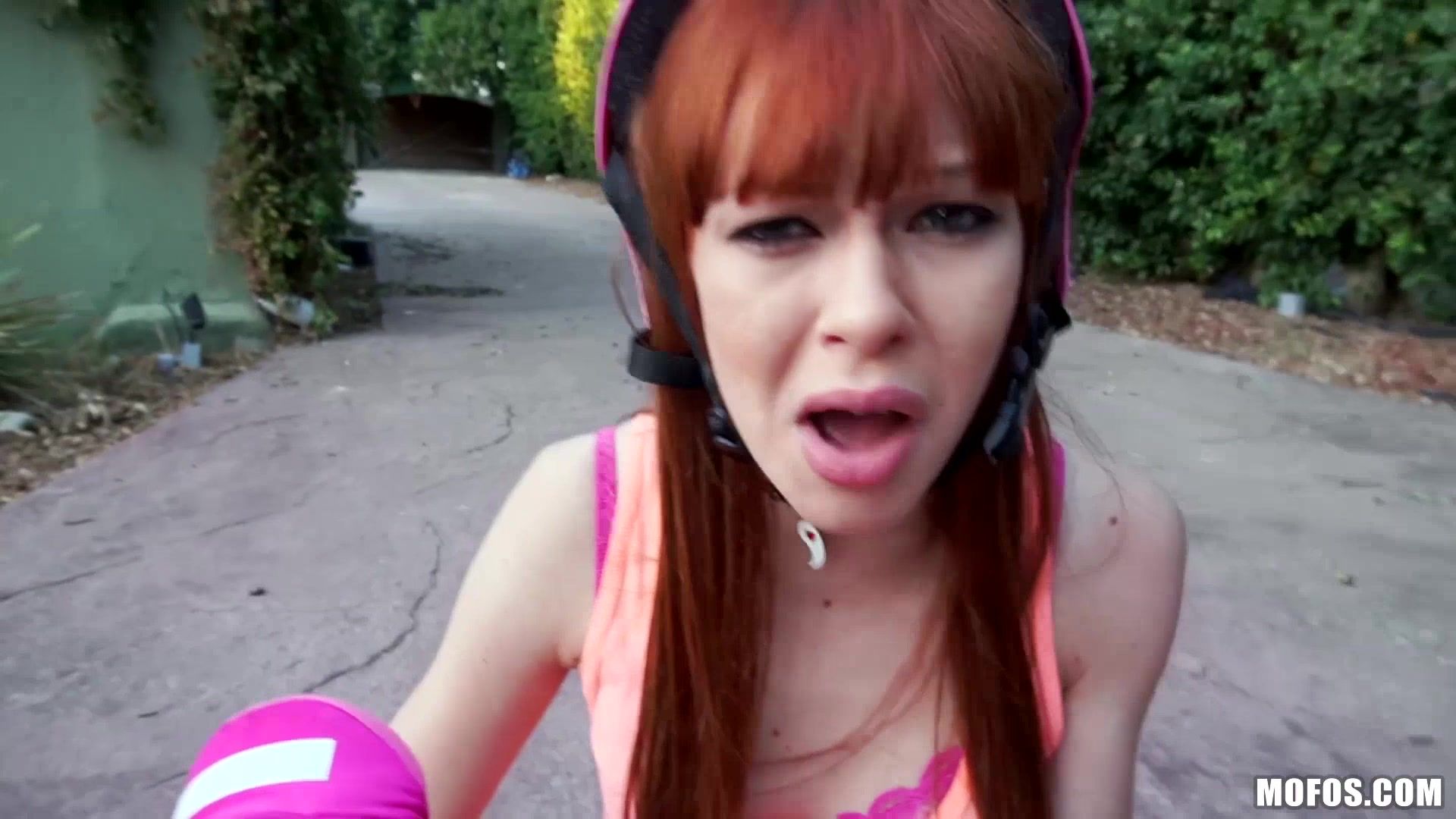 TubeProfit Lad invites ginger cutie in pink inside to fuck her cunt Blowjob Porn