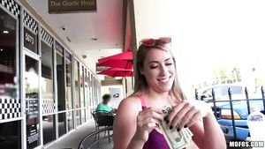 Colegiala Hot gym bunny Kimber Lee sells her big ass on the street. Omg! Free Amature