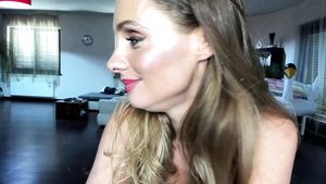 Danish Hot glamour tanned model - webcam solo WorldSex