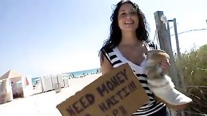 Italiano If she's asking for money on the beach, then maybe she's a bitch Handsome