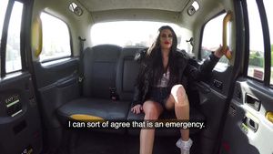 Dominicana Big bottomed wench Emma Louise hard sex in the taxi Camgirls