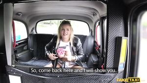 Teenie Extra-hot babe Candy Alexa enjoys hardcore sex in taxi car Gay Physicals