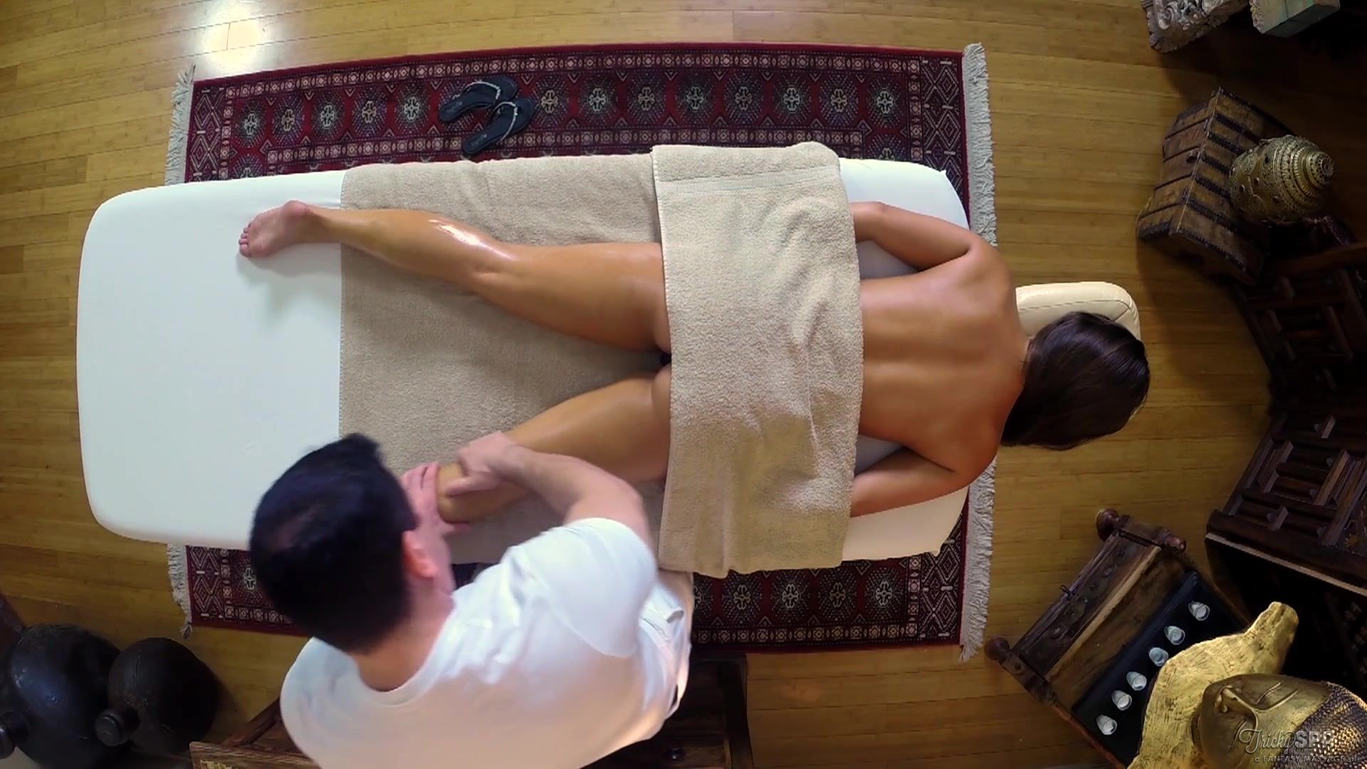 Video-One Tanned skinny teen gave masseur a blowjob Crossdresser