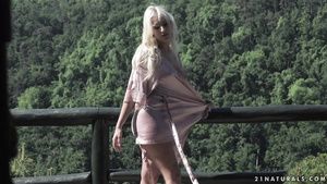 Brunette Dose Of Outdoor Lovemaking - blonde with perky tits gets creampie cumshot Whores