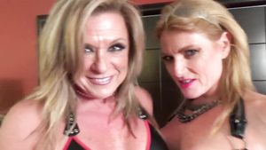 Reverse Cowgirl mature lesbian bitches with big tits - latex fetish White Girl