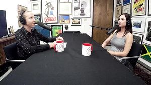 Amateur interview with pretty brunette chick Aidra Fox - your favorite pornstar Chaturbate