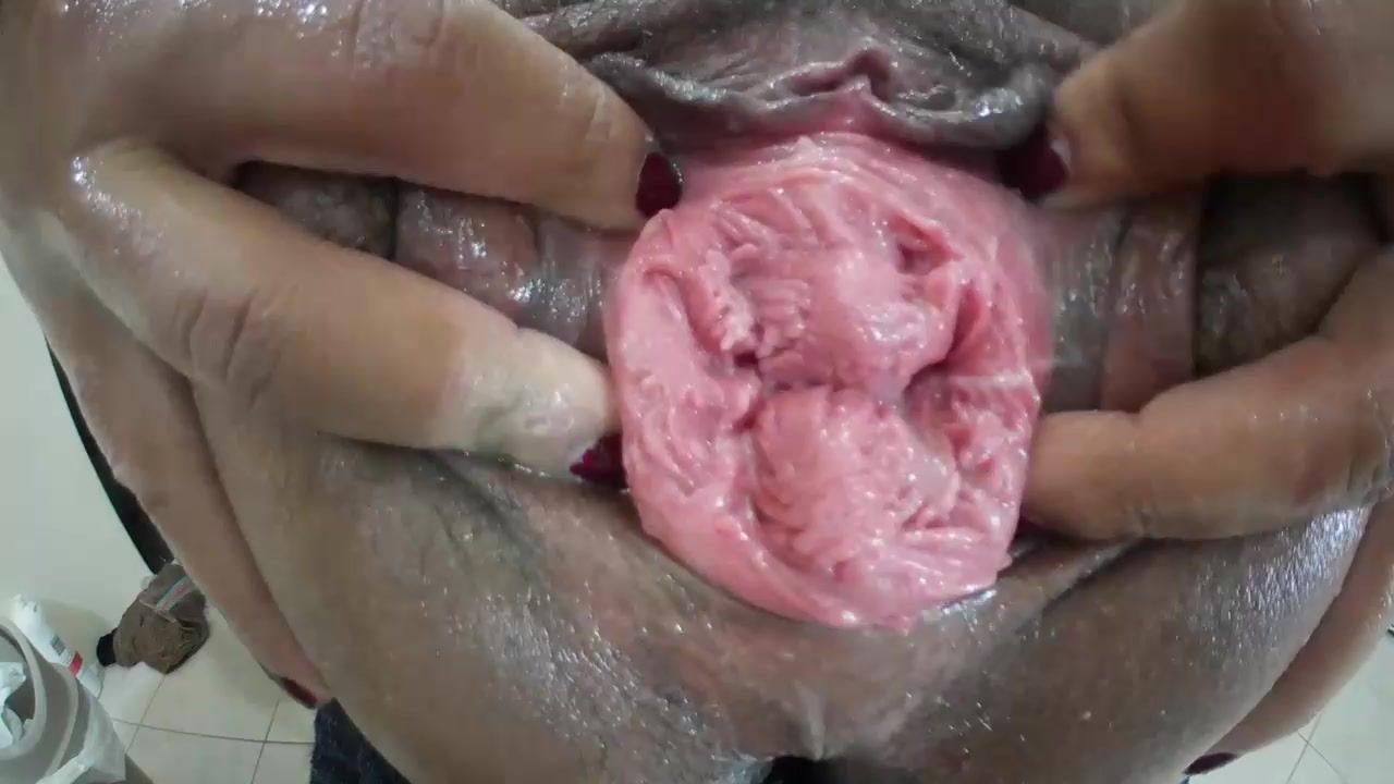 Mmf wet ebony shows her vagina close up on webcam Mature