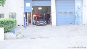 BlackLesbianPorn Four pals share extra-hot cougar in the garage Students