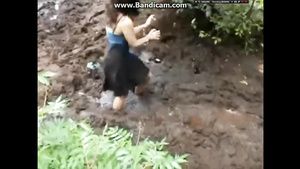 Cop Pretty Girl Is Drowning In Mud Swamp Bizzare Fetish Ass Fetish