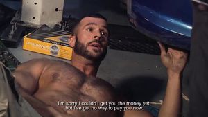 Short Hair Spanish gay couple make out in the garage Amatur Porn