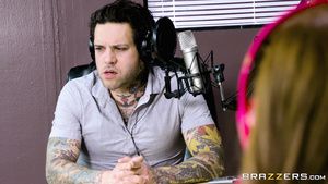 People Having Sex Tatooed Young DJ Bonks Busty Girl On The Radio Air Eating Pussy