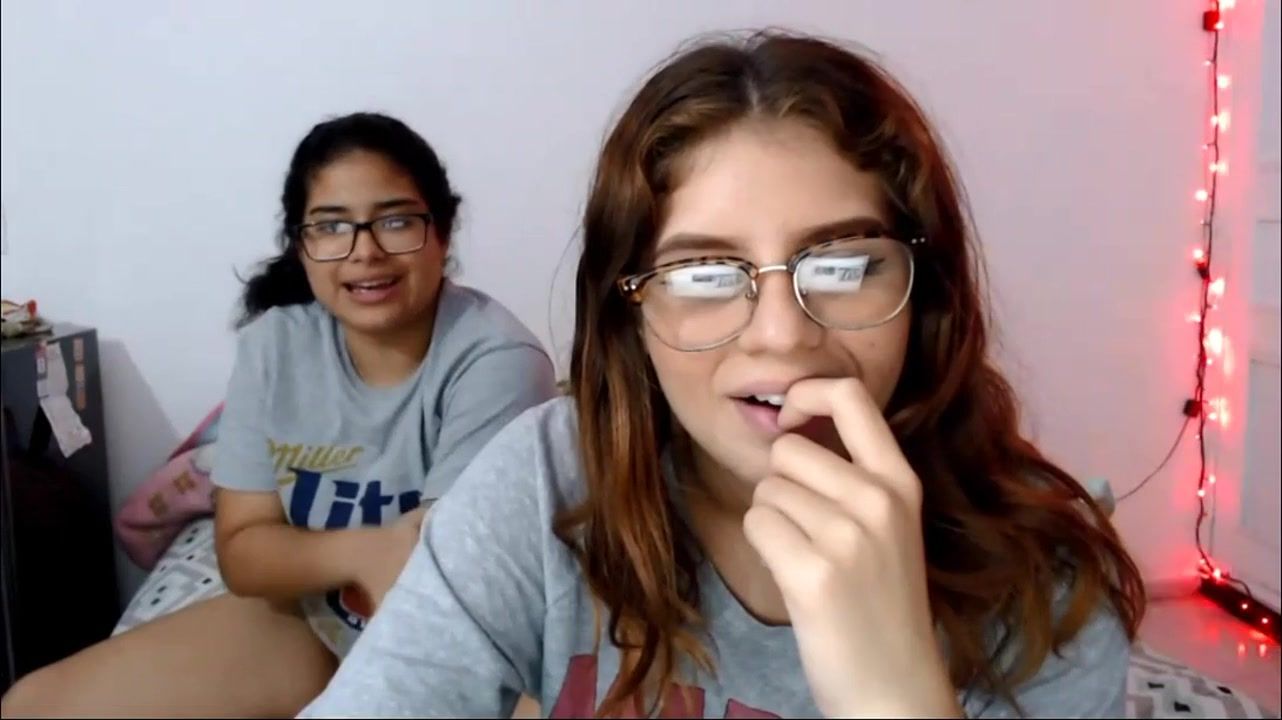 Cachonda Two nerdy latinas playing with their pussies on cam Peeing