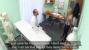 Spying Dirty doctor licks his patient's pussy and she suck his dick in return Loira