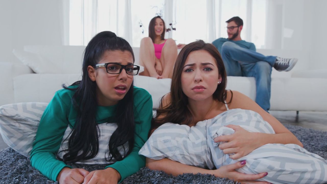Ass Fetish Abella Danger invited her girlfriends to seduces for group fuck with her boyfriend Mum