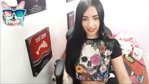 NXTComics Hot webcam brunette makes me cum again Foot Worship