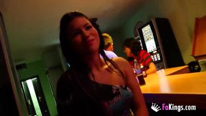 Rachel Roxxx A party girl with tattooes gives blowjob to 2...