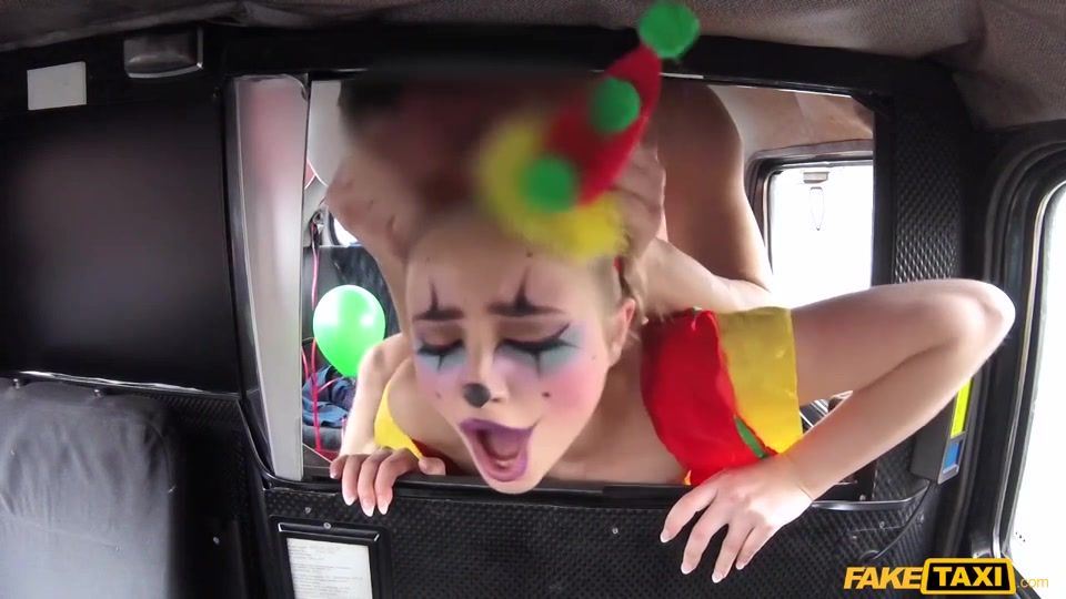 Blowjob Young girls Lady Bug and Salvagia are getting fucked in costumes. DrTuber