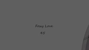 Amateur Cum 45 y.o. MILF Foxy Love hot solo session Barely 18 Porn