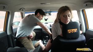Bibi Jones Blonde-haired bimbo Lindsey Cruz gets fucked in the car ForumoPhilia