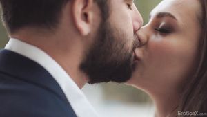 Shoplifter Glam Girl In Action - romantic sex video Rabuda