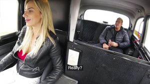 Ball Licking A married man is seduced by a female taxi driver with a big rack Camgirl