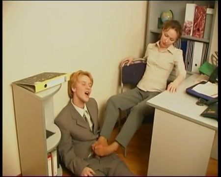 Lesbian Porn Milf boss Leila gets her feet excitingly kissed and fondled in office Shoes
