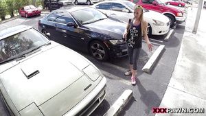 Siririca Blondie bimbo tries to sell car, sells herself - Hard Sex Analfuck
