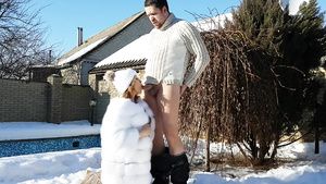 GigPorno Sucks And Nailing On Snow - outdoor porn Legs