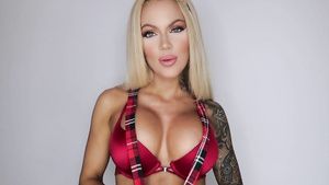 Gay Baitbus Tatted Up Blond Hair Babe - Hot Solo Black Thugs