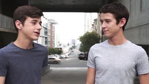 Cam Introducing Joey Mills - Gay Twinks Moaning