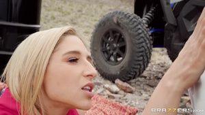 Oiled Abella Danger makes love with big-dicked sexmate in the Desert Selena Rose