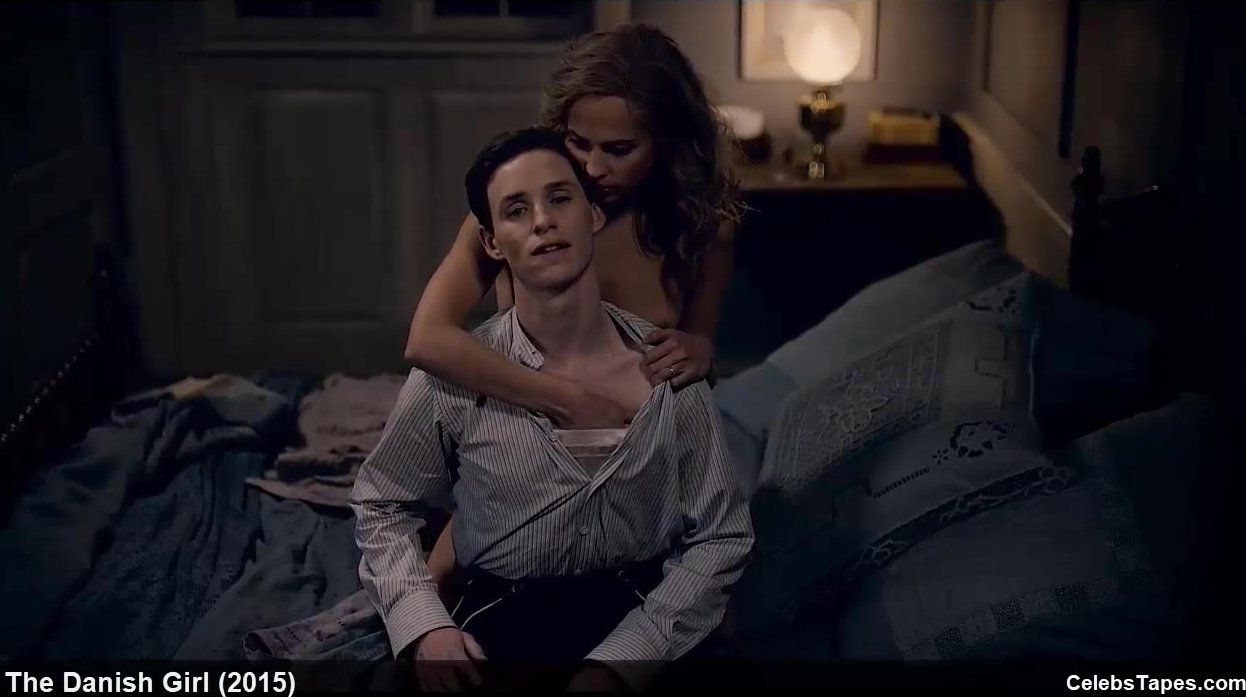 Bondage Alicia Vikander in The Danish Girl video InfiniteTube