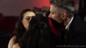 Badoo Amazing Riley Reid in threesome porn scene Cojiendo