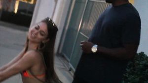 Hustler Immoral Riley Reid mind-blowing interracial sex scene with Mandingo Esposa