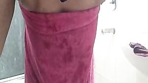 Tia Indian MILF is gonna show us her boobs after shower BestSexWebcam