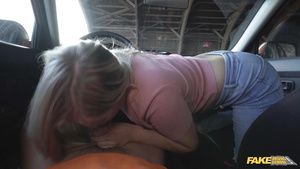 Fuck Com Cayla Lyons shows off her amazing cock handling skills Nuru Massage