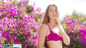 Ohmibod TUSHY - she Needed to be Gaped on Vacation or else...