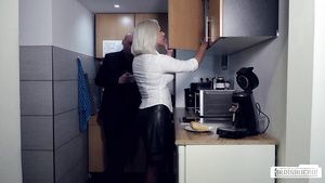 iDesires Nasty Busty Tits German Lilli Vanilli Gets Sperm Covered In Office Leaked