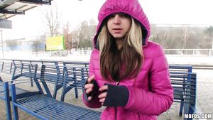 Amature Allure Public Pickups - Flashing Strangers On A Train 1 - Gina Gerson 18 Year Old Porn