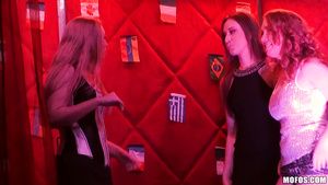 Fantasti Real Bitch Party - Bartenders Film Crazy Love Making Tape 1 - Tiffany Kohl Flash