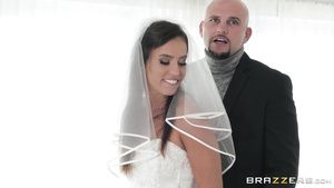 Gay Blondhair Brunette bride Kelsi Monroe excites from cunnilingus and fucks hard TonicMovies
