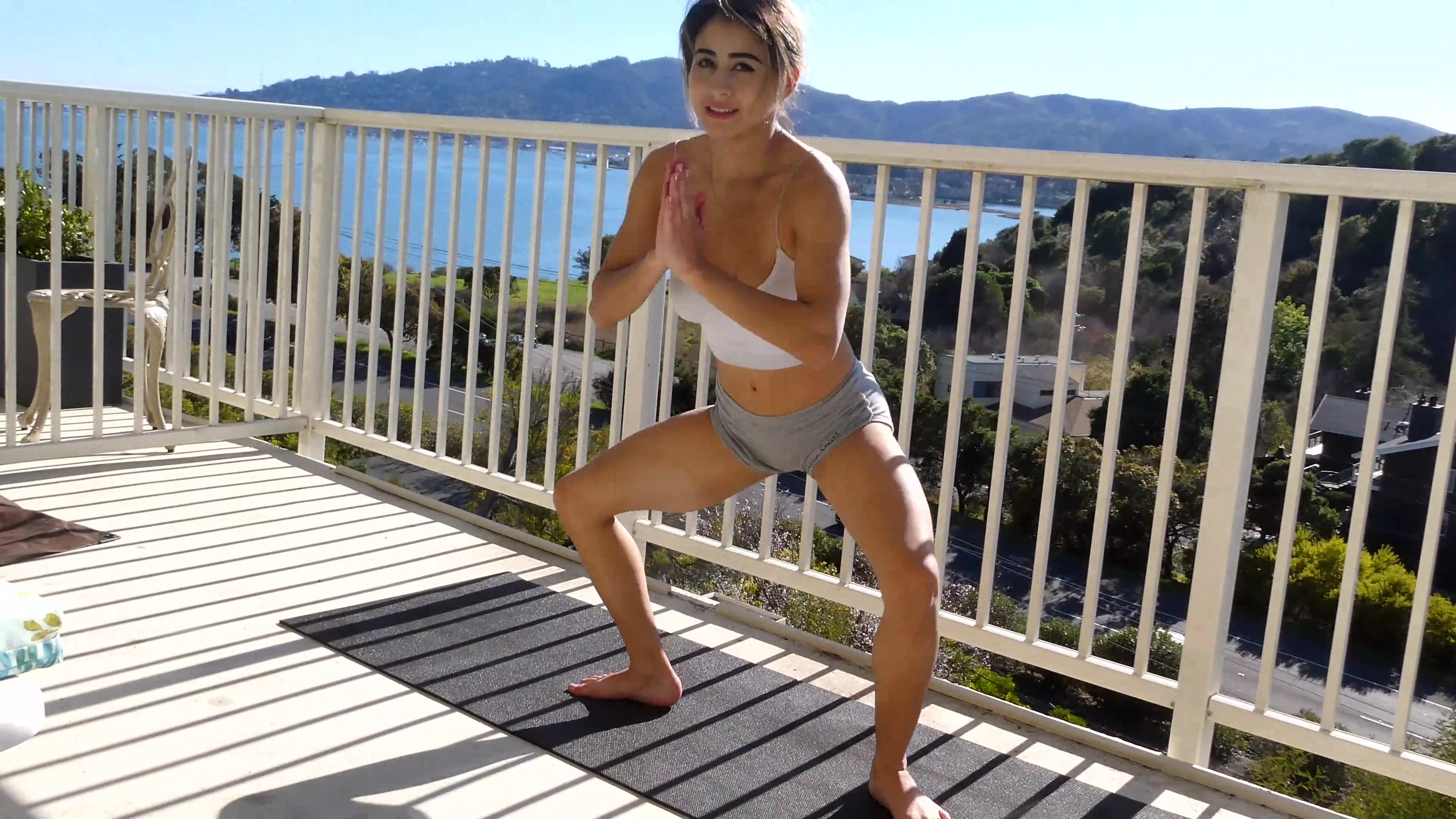 DownloadHelper Outdoor Yoga and a big squirt with Mia X