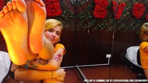 Mature She Practices Her Dance/Blowjob Skills At The Same Time... Freeteenporn