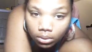 IwantYou Young chubby ebony on webcam in solo video...